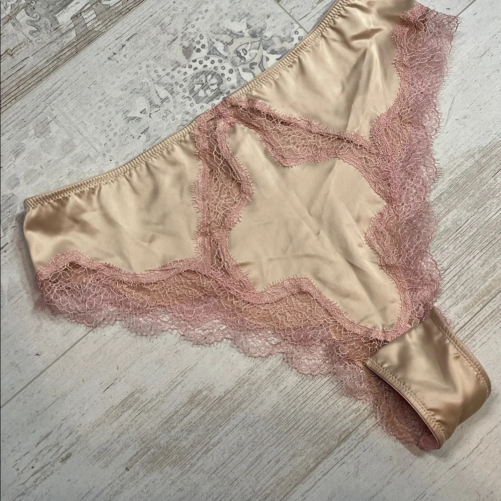 Victorias Secret new tags